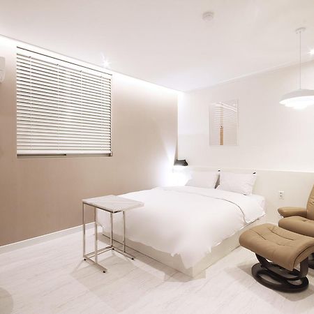 Hotel Yam Yeosu Hakdong Kültér fotó