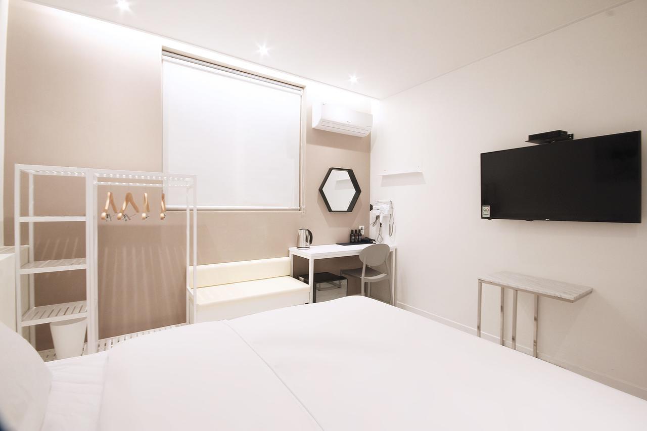 Hotel Yam Yeosu Hakdong Kültér fotó