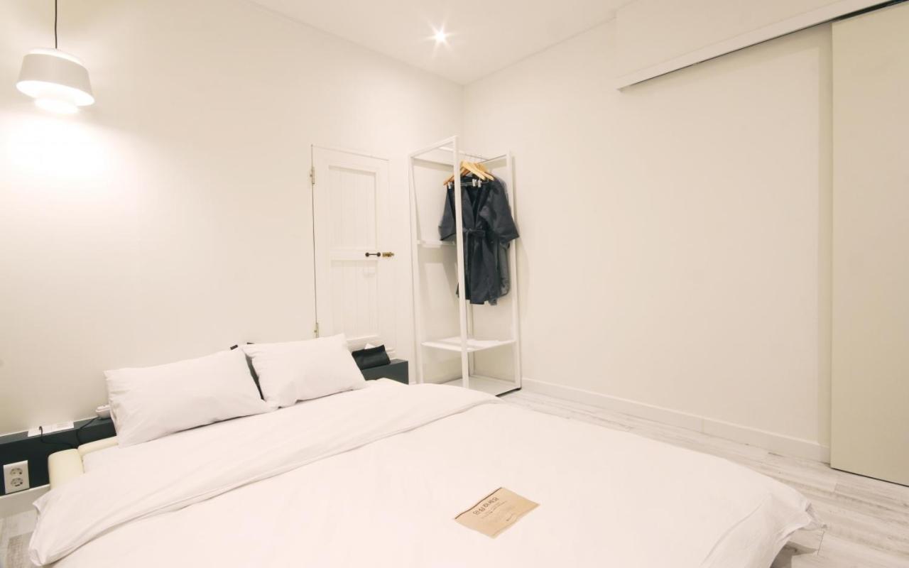 Hotel Yam Yeosu Hakdong Kültér fotó