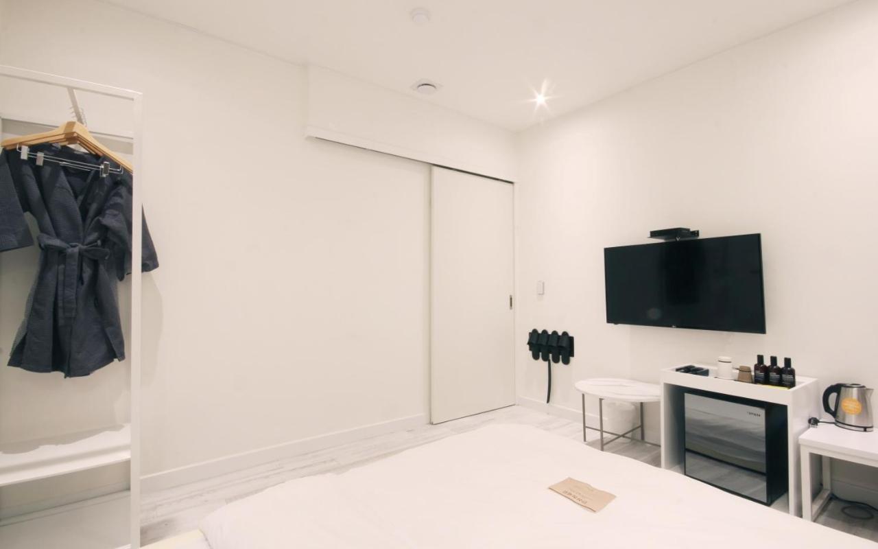 Hotel Yam Yeosu Hakdong Kültér fotó